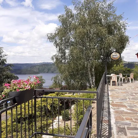 Le Belvedere De Mallet לינה וארוחת בוקר 3*